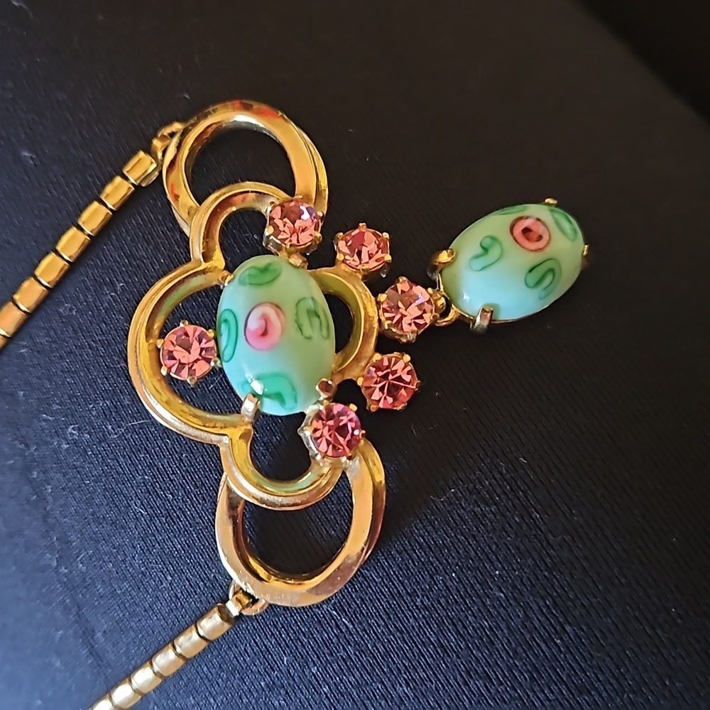 1960s pink and teal choker